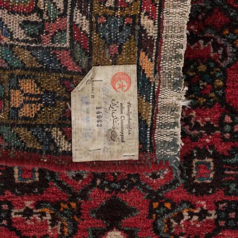 Three carpets Kayseri Hamadan mm.