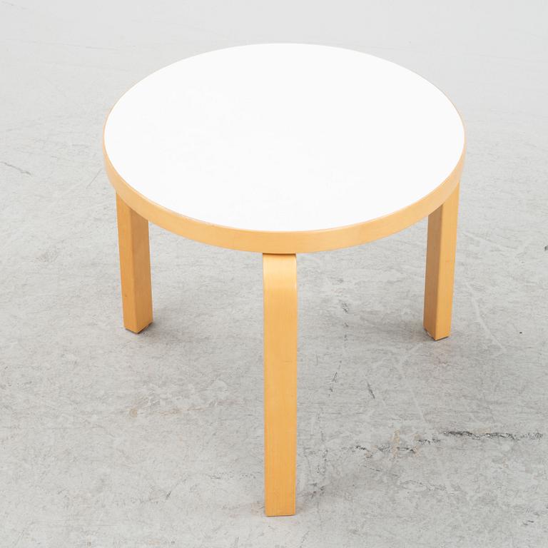 Alvar Aalto, a model '90D' table, Artek, late 20th Century.