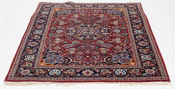 An oriental carpet, approx. 170 x 100 cm.