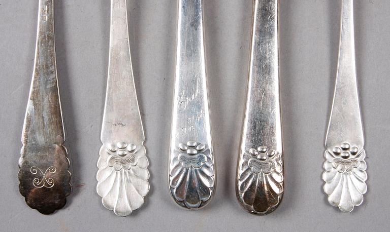 BESTICKSERVISDELAR, 24 st, silver. Modell: Snäck. MGAB, Uppsala, olika år mest 1930-40-tal.