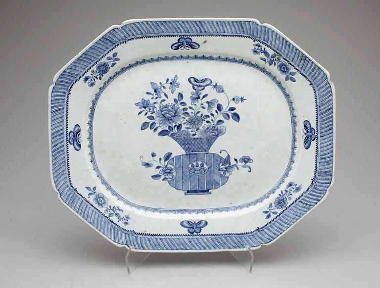 STEKFAT, porslin, Kina, Qian Long, (1736-1795).
