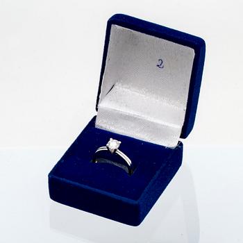 Ring 14K whitegold with 1 brilliant-cut diamond approx 0,50 ct approx H-I SI.