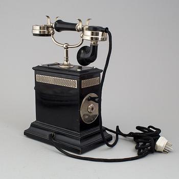 A telephone by Telegrafverkets verkstad in Nynäshamn, early 20th century.