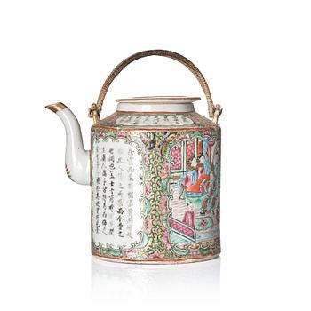 A famille rose Canton tea pot, Qing dynasty, 19th century.