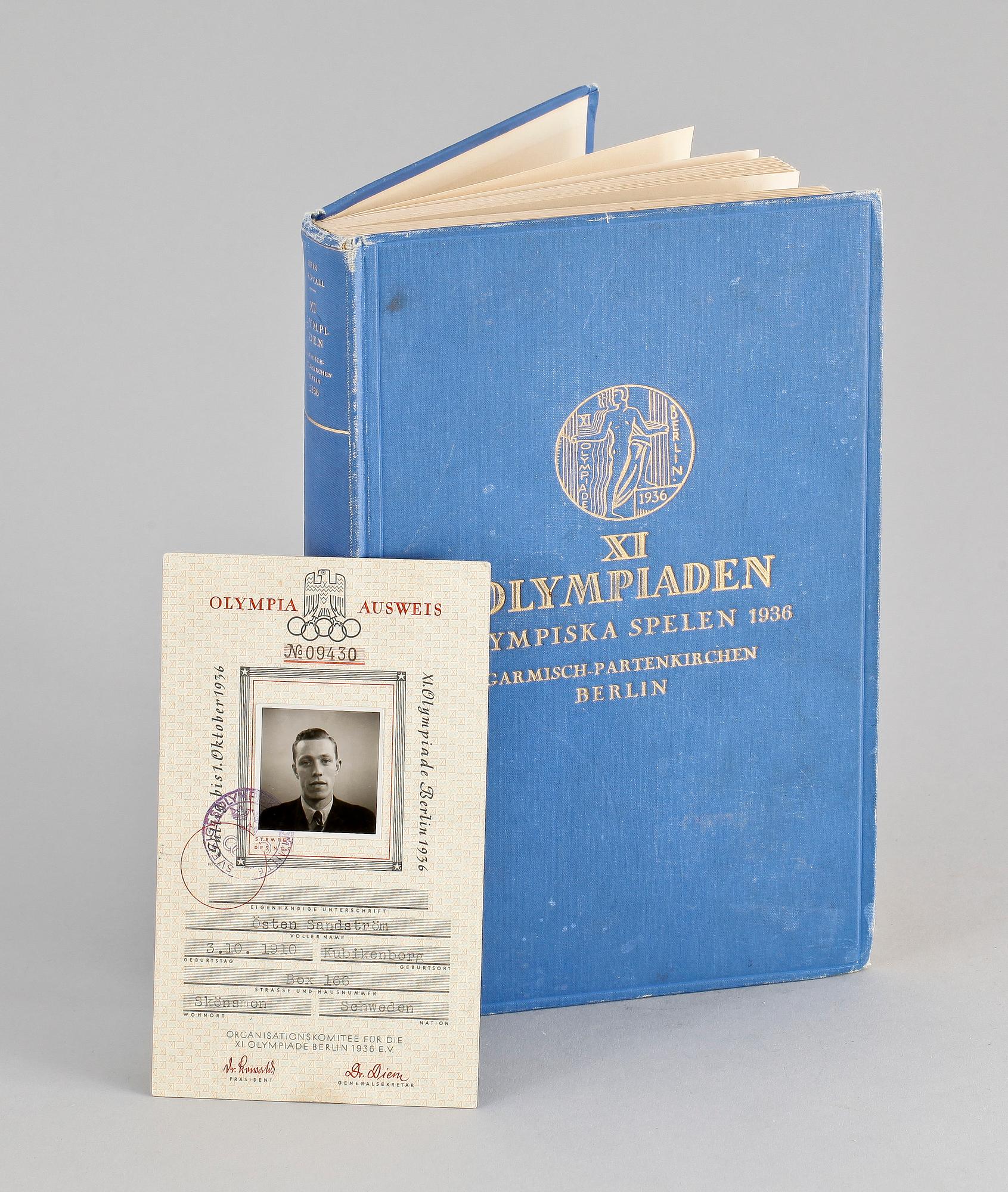 DELTAGARPASS samt BOK, Olympiaden i Berlin, 1936.