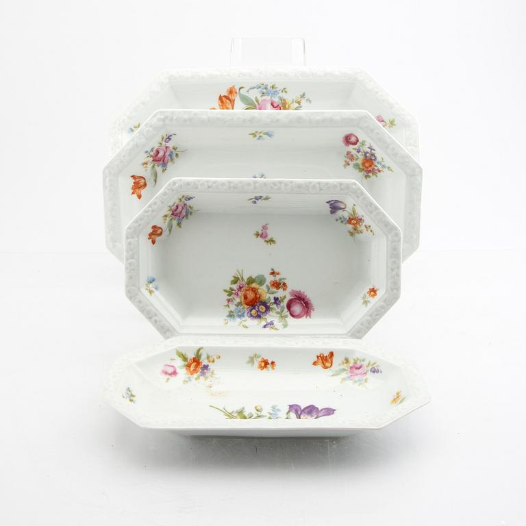 A Rosenthal "Maria" 112 pcs dinner service from Rosenthal mid 1900s.