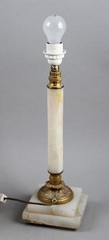 BORDSARMATUR, alabaster, empirestil 1900-tal.