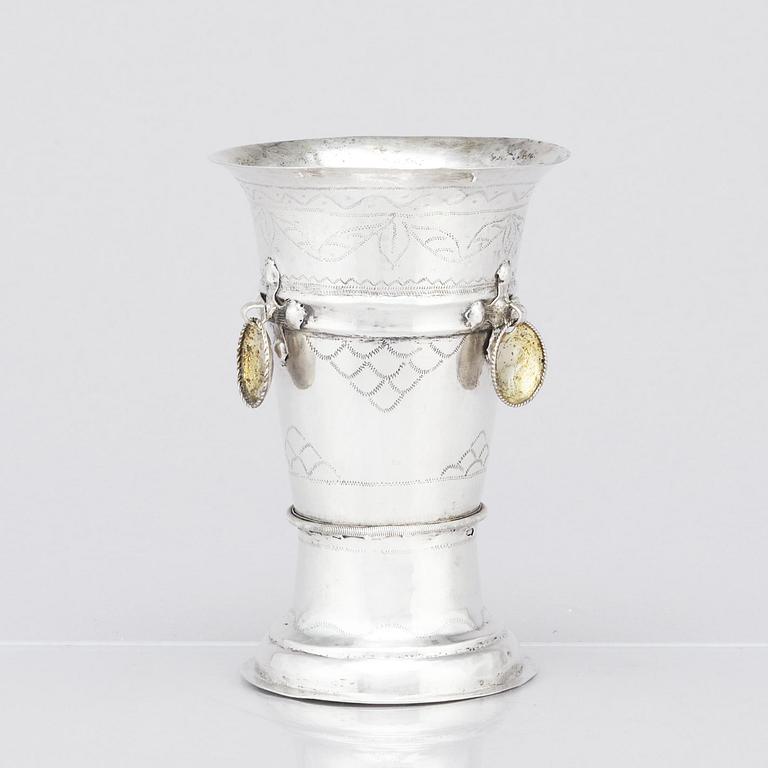 An 18th century silver beaker, unidentified makers mark.