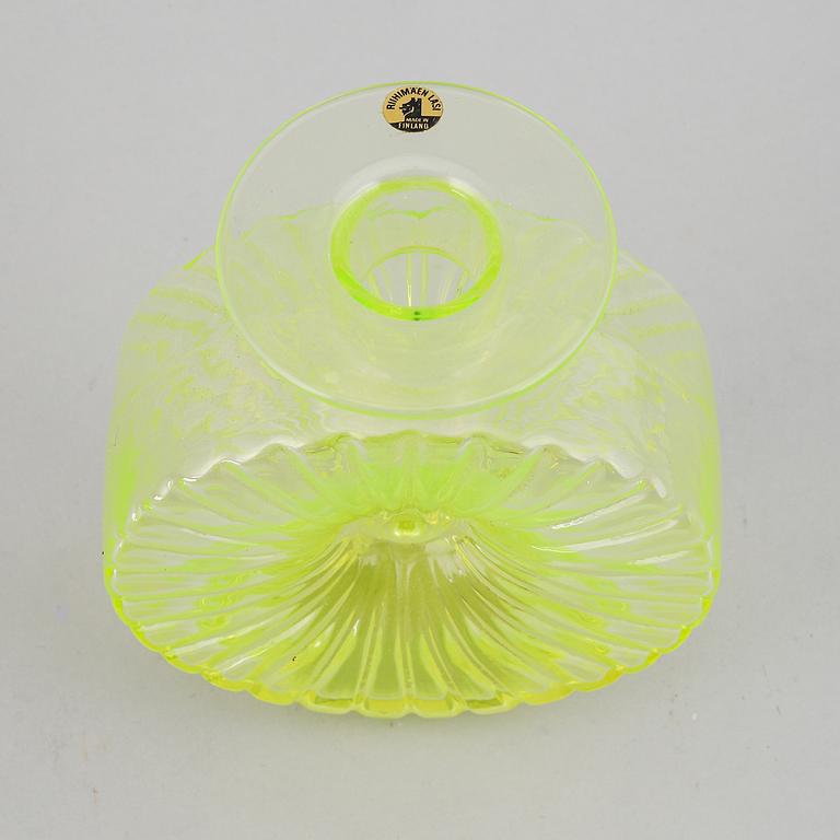 HELENA TYNELL, a sun glass bottle for Riihimäen Lasi Oy. In production 1964-1974.