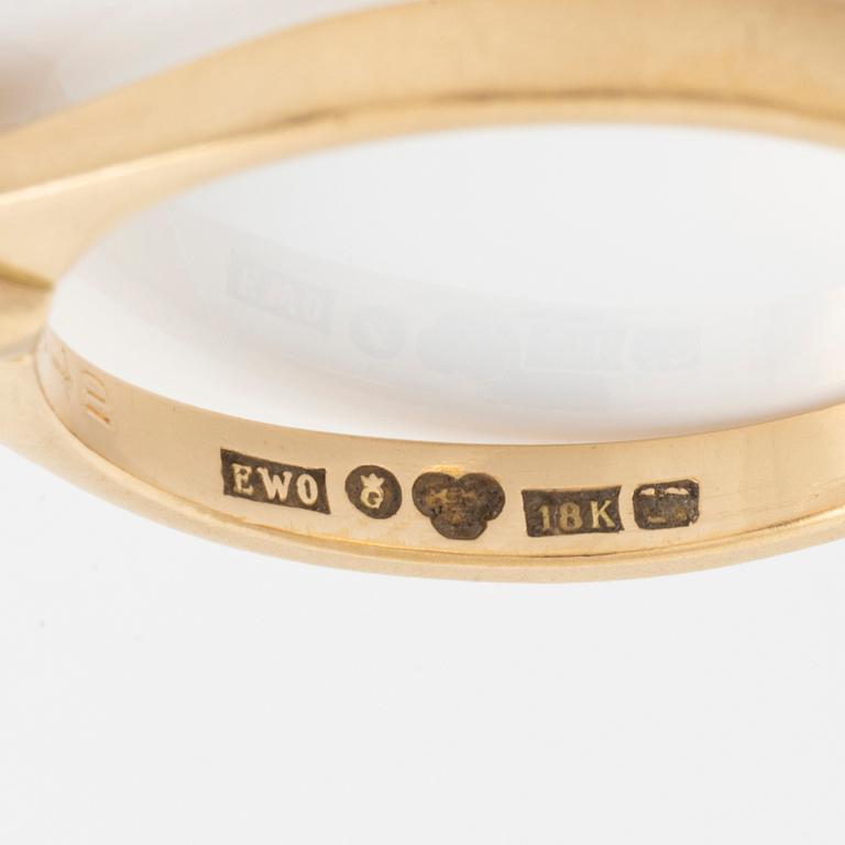 Ring, 18K gold with brilliant-cut diamond.