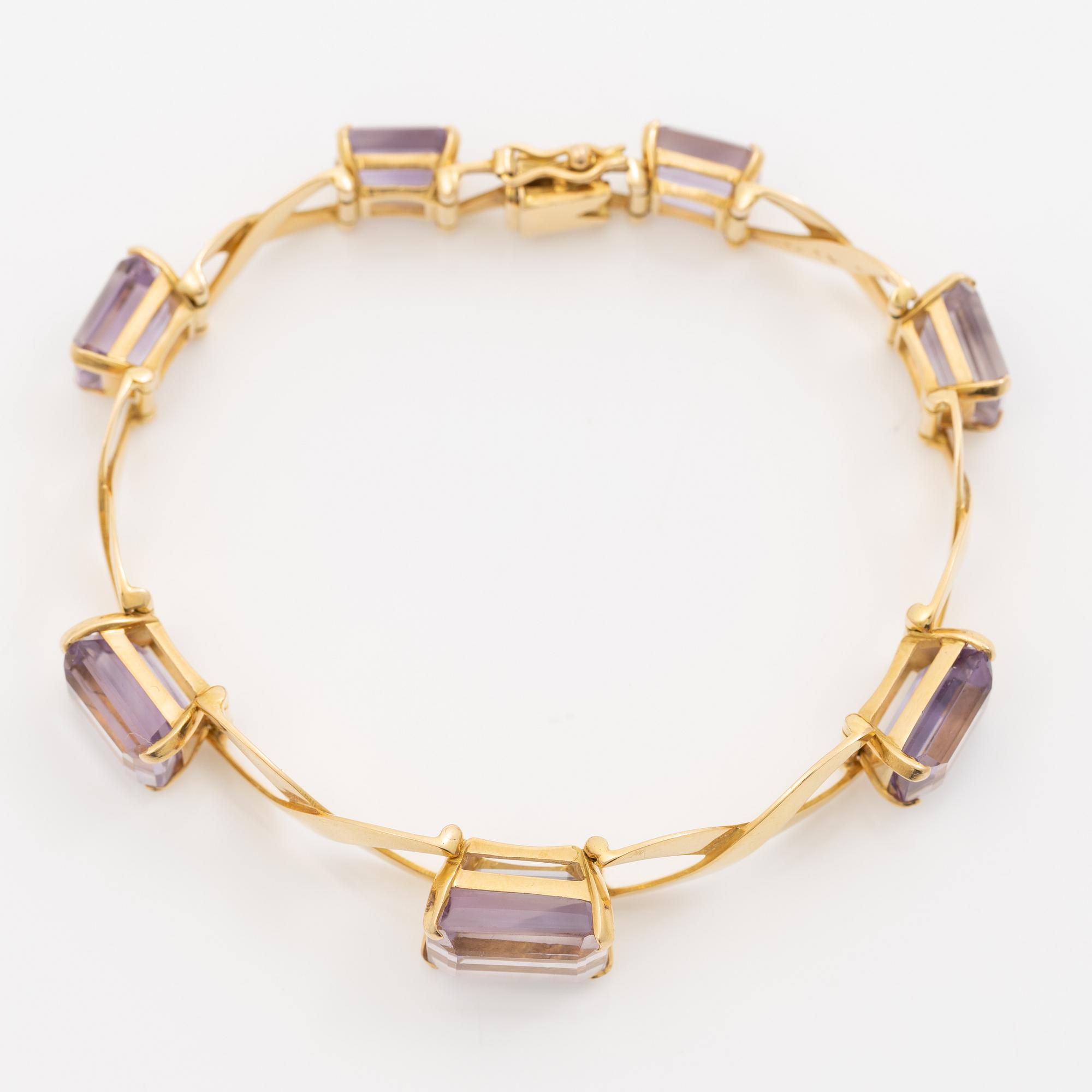 Bracelet, 18K gold with amethysts.
