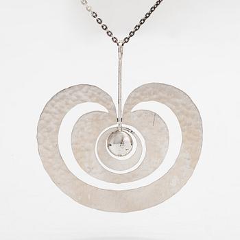 Tapio Wirkkala, halsband "Äpple", sterlingsilver, Kultakeskus, Tavastehus 1975.