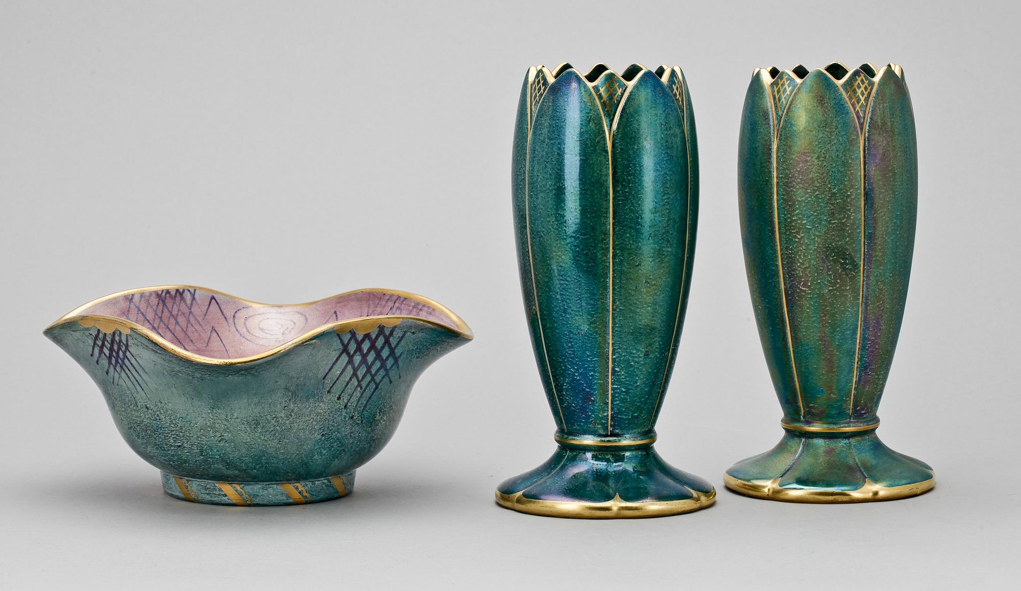 SKÅL samt VASER ett par, porslin, Gustavsberg, Josef Ekberg. Sign.