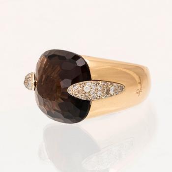 An 18K gold Pomellato "Pin Up" ring set with smoky quartz and round brilliant-cut diamonds.