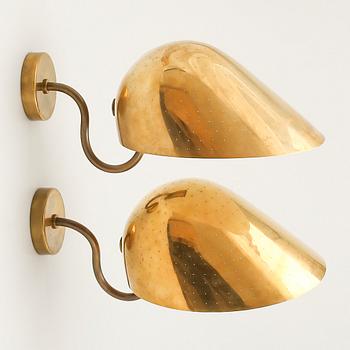 Carl-Axel Acking, vägglampetter, ett par, modell "5019", Bröderna Malmströms Metallvarufabrik, 1940-50-tal.