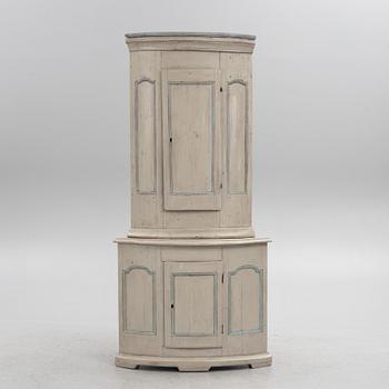 A cabinet, 19th Century.