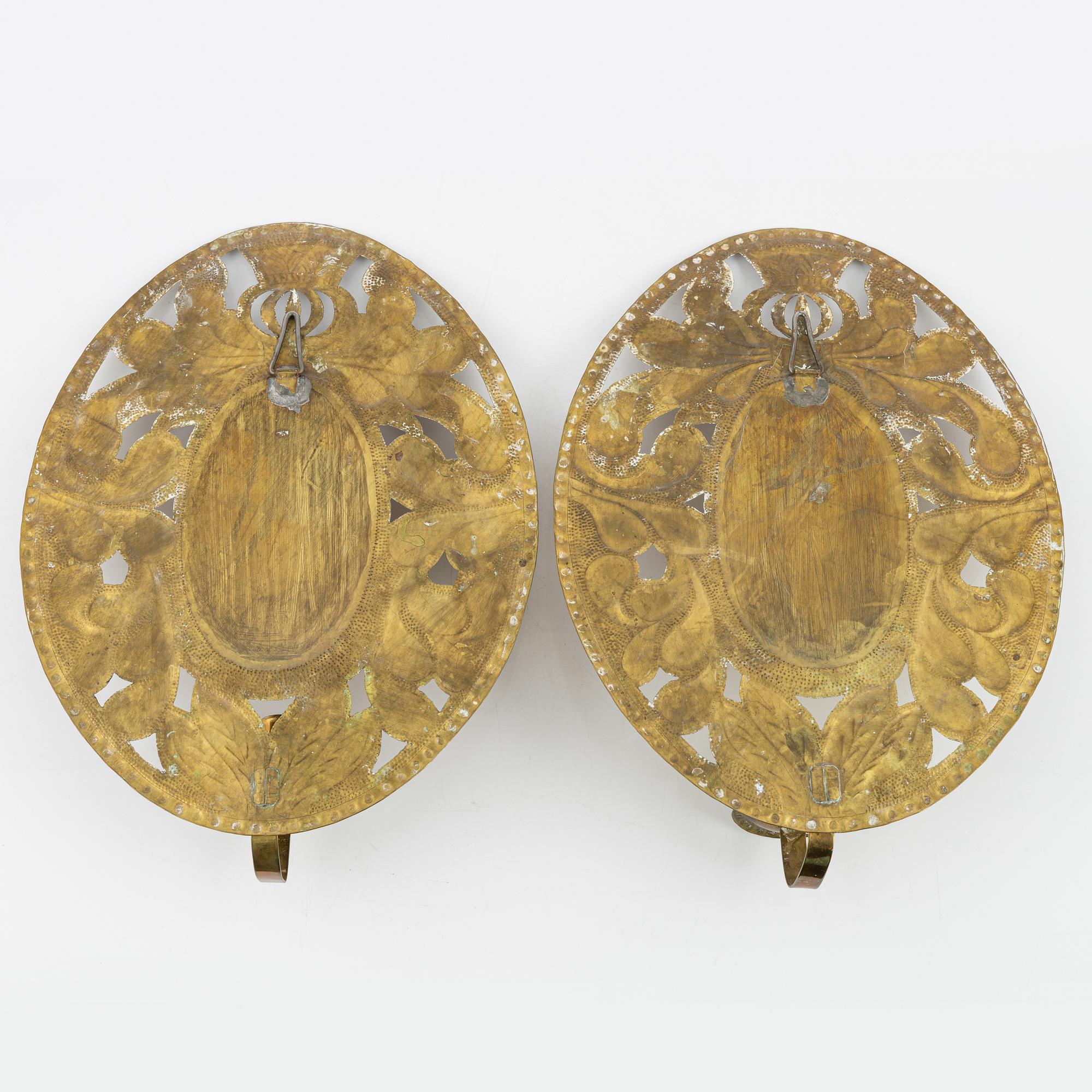 A pair of brass wall sconces, 20th Century.