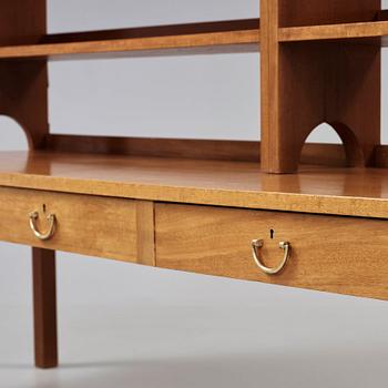 JOSEF FRANK, bord med bokhyllor, Firma Svenskt Tenn, modell 1142.