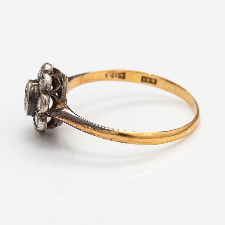 Ring, 18K guld, diamanter ca 0.79 ct tot. Hamnstedt F Johansson Elin Rebeck, Stokholm 1927.