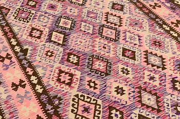 A carpet, Kilim, ca 290 x 204 cm.
