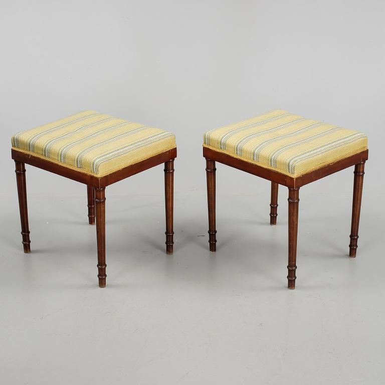 STOLAR SAMT TABURETTER, 10 delar,  biedermeier, 1800-talets första hälft.
