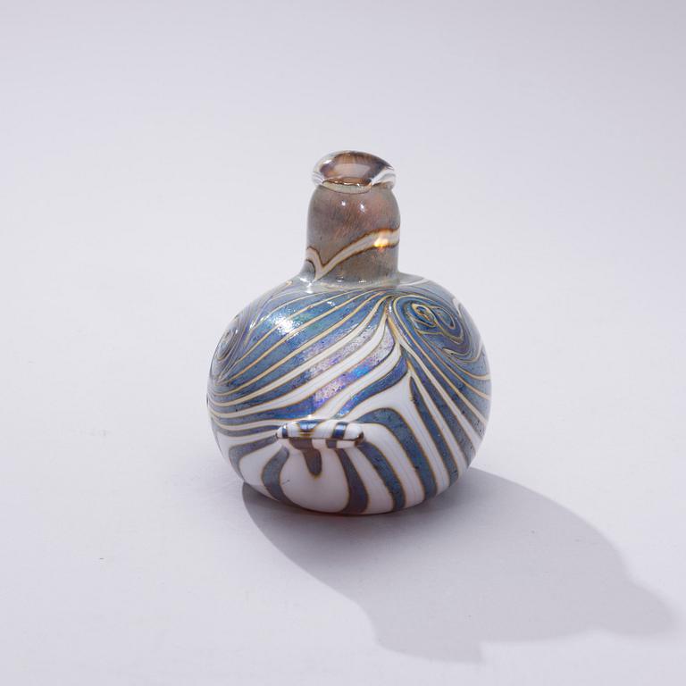 FIGURIN, 2 st, glas, signerad O. Toikka Nuutajärvi samt Oiva Toikka Nuutajärvi Notsjö.