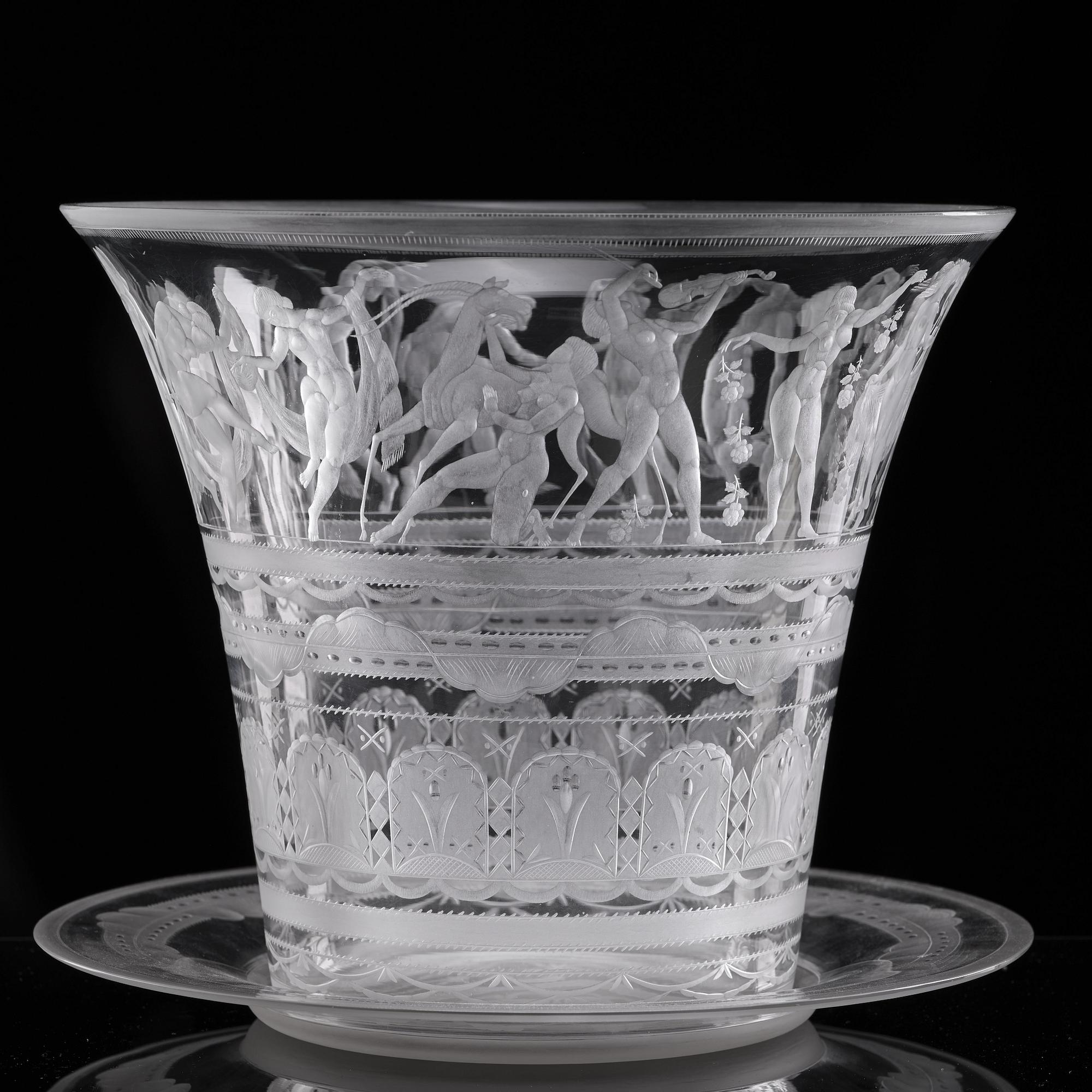 Simon Gate, an engraved glass bowl with plate, Orrefors, Sweden 1923, model 122.