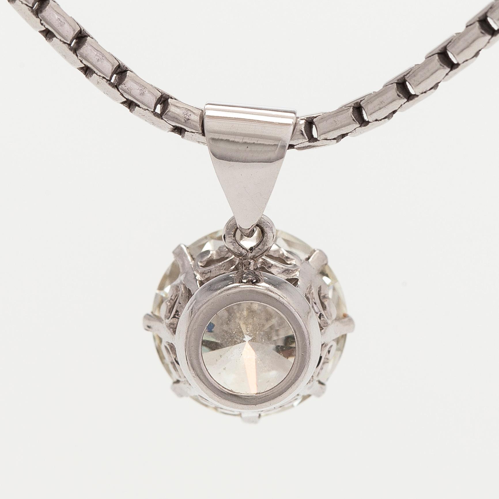 Riipus, briljanttihiottu timantti 3,60 ct, 18K valkokultaa.