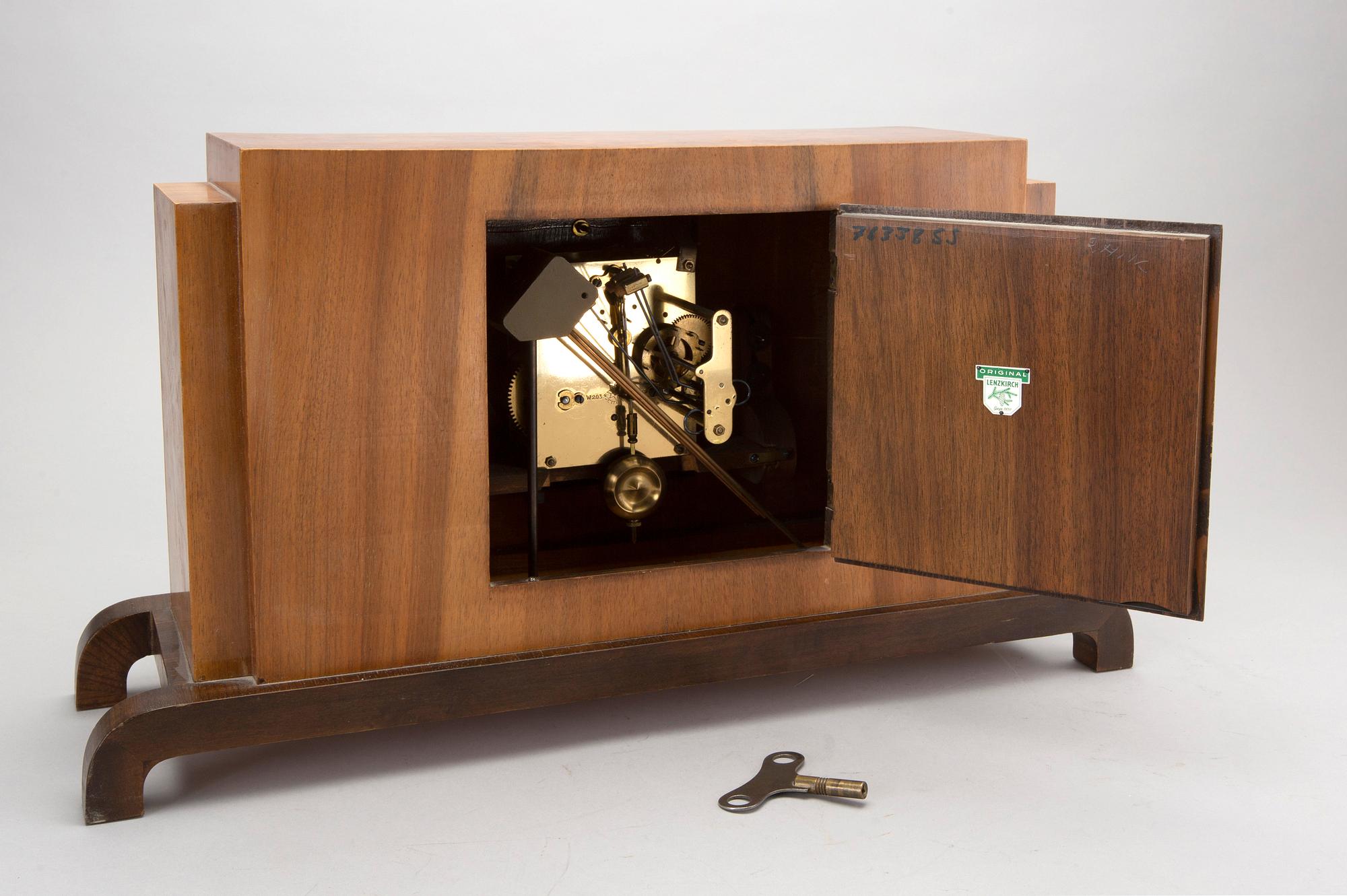 An Art Deco table clock, 1930's.