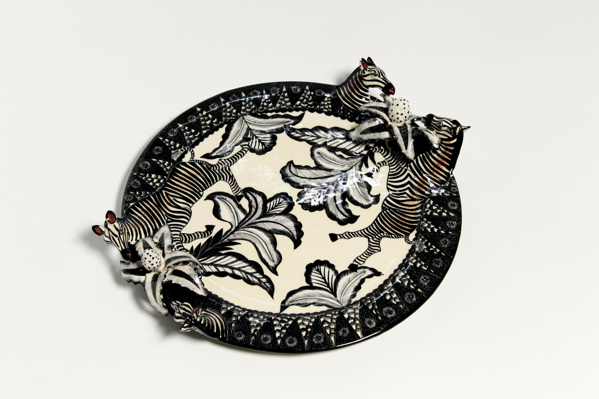 Fat, "Zebra Plate", med dekor av zebror.