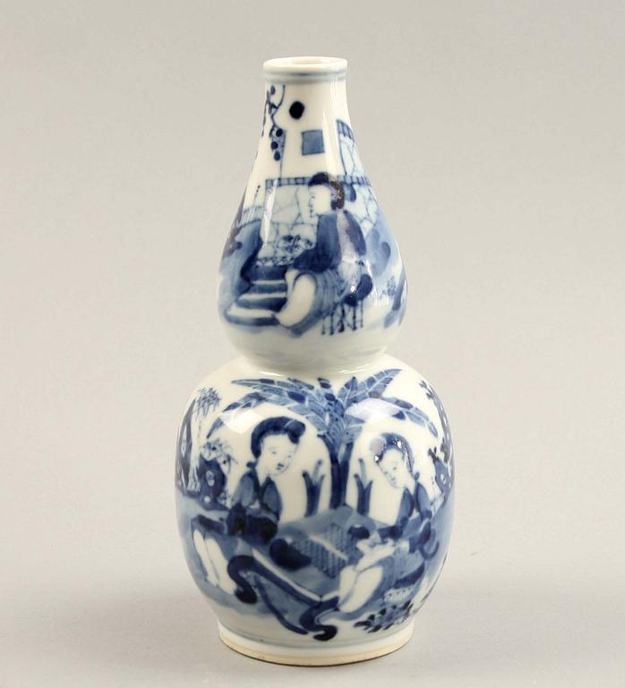 VAS, porslin, Kina, Kangxi-stil, 1900-1910.