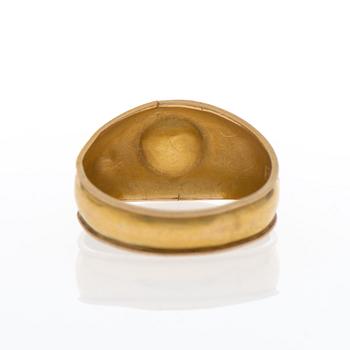 A RING, 18K gold, red glass. Fredrik Tiander, Loviisa Finland 1823-1869.