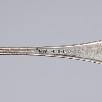 ATERIMIA, 26 osaa, hopeaa, "Suomi" -sarja,  1960-70-luku. Kokonaispaino 741 g.