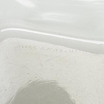 Alvar Aalto, lasiveistos, 1 osa, "Aallon kukka", signeerattu Alvar Aalto Iittala 1950-luku.