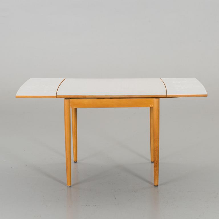 A SIGVARD BERNADOTTE TABLE.