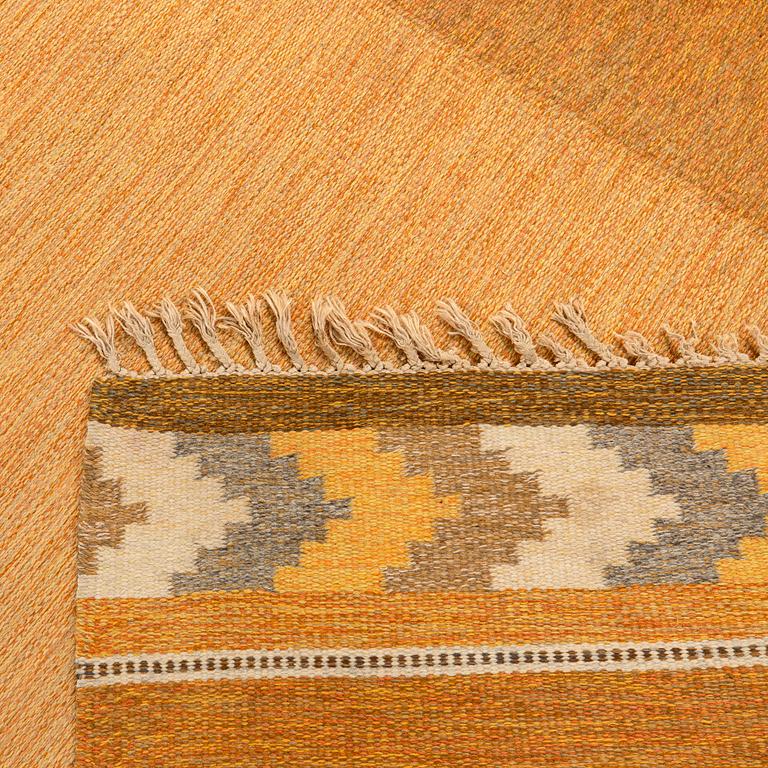 Matta, rölakan, ca 204 x 137 cm.