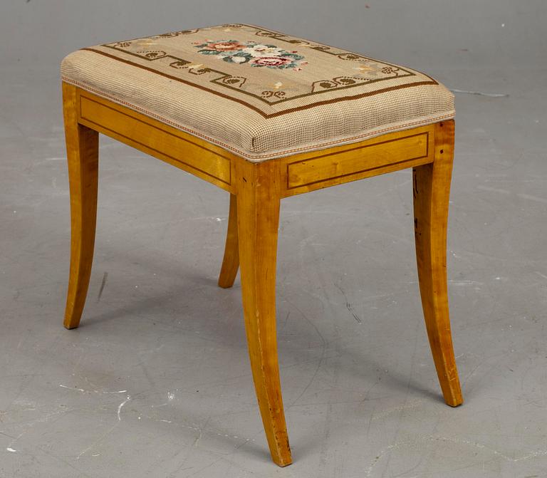 TABURETT, björk, senempire, 1800-talets mitt.