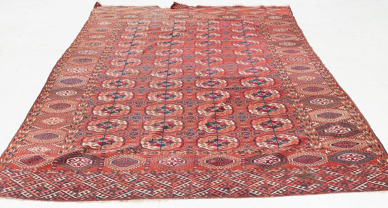 Rug, Tekke, antique. Approx. 320 x 220 cm.