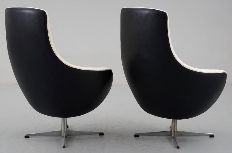 SNURRFÅTÖLJER, ett par, SM Wincrantz, Möbelindustri, Skövde.