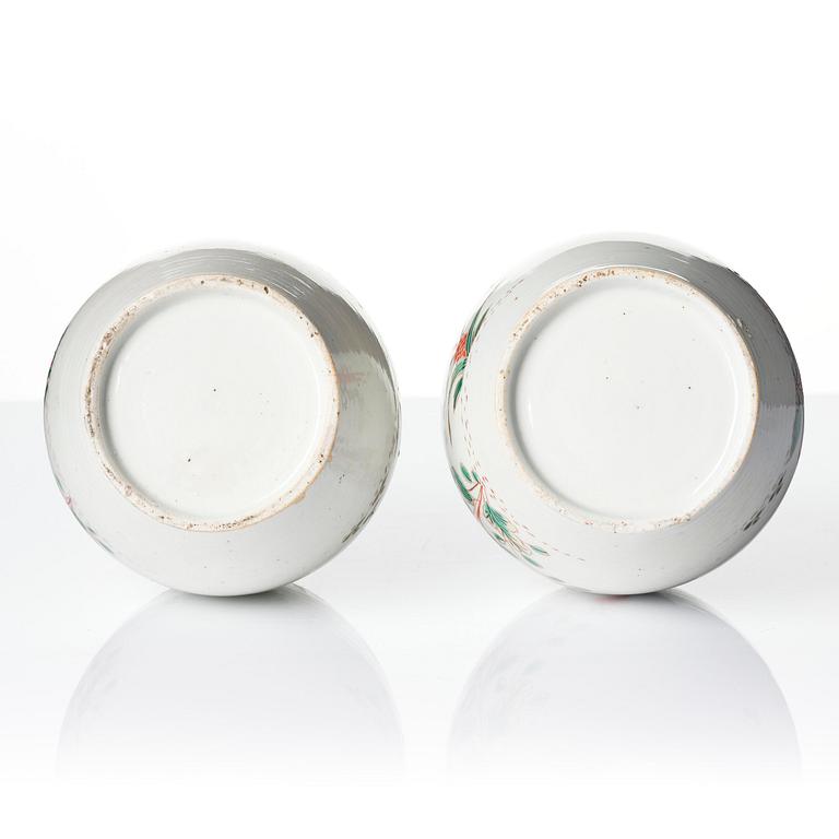 A pair of Japanese vases, Genroku, circa 1700.