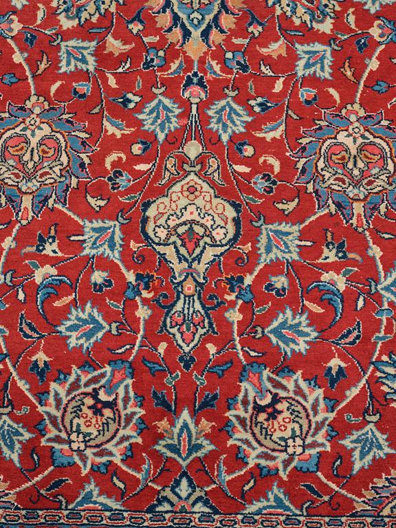 A carpet, a semi-antique/an old Persian, probably a Qazvin, ca 345-349 x 251,5-253 cm.