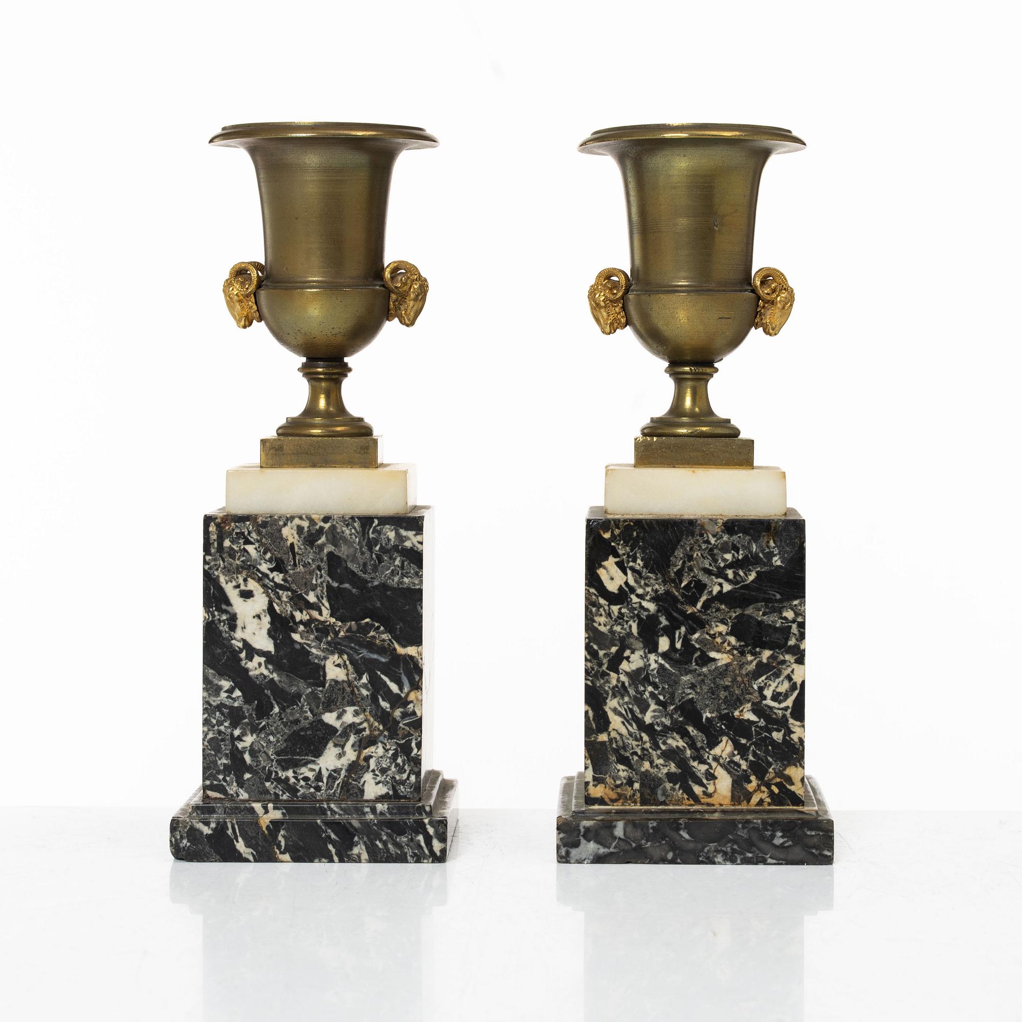 Casoletter, ett par, 1900-talets början. Louis XVI-stil.