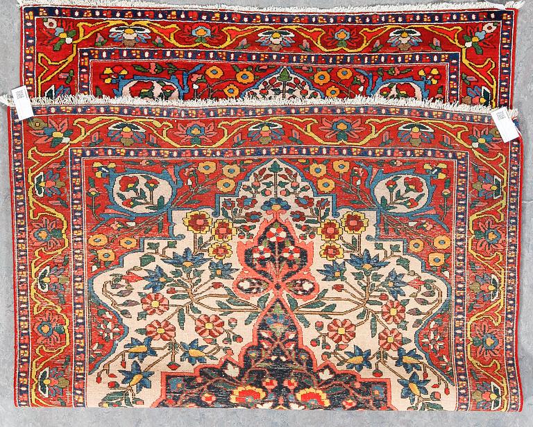 MATTA, semiantik/old, Bakthiari, ca 204x141 cm.
