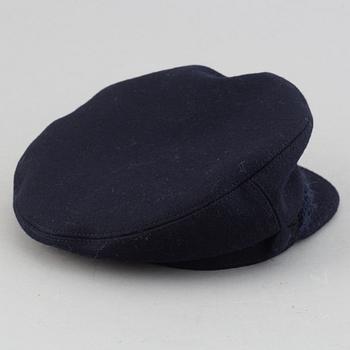Chanel, a wool hat, size S.
