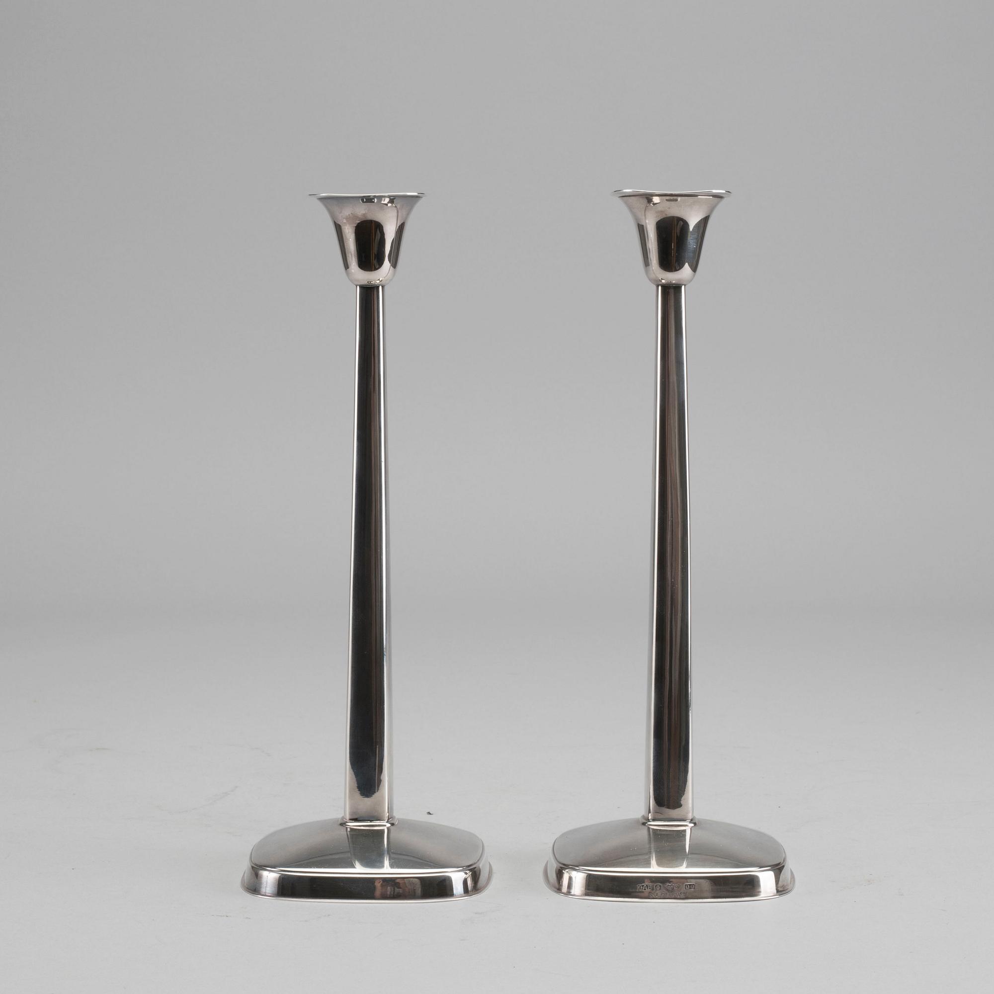 A PAIR OF SILVER CANDLESTICKS BY SA GILLGREN.