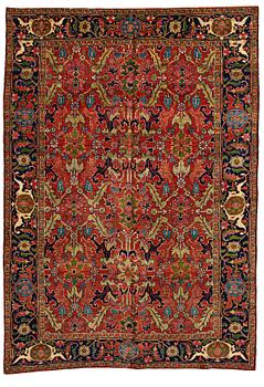 314. MATTO, a semi-antique Heriz, ca 322-327 x 226,5 cm.