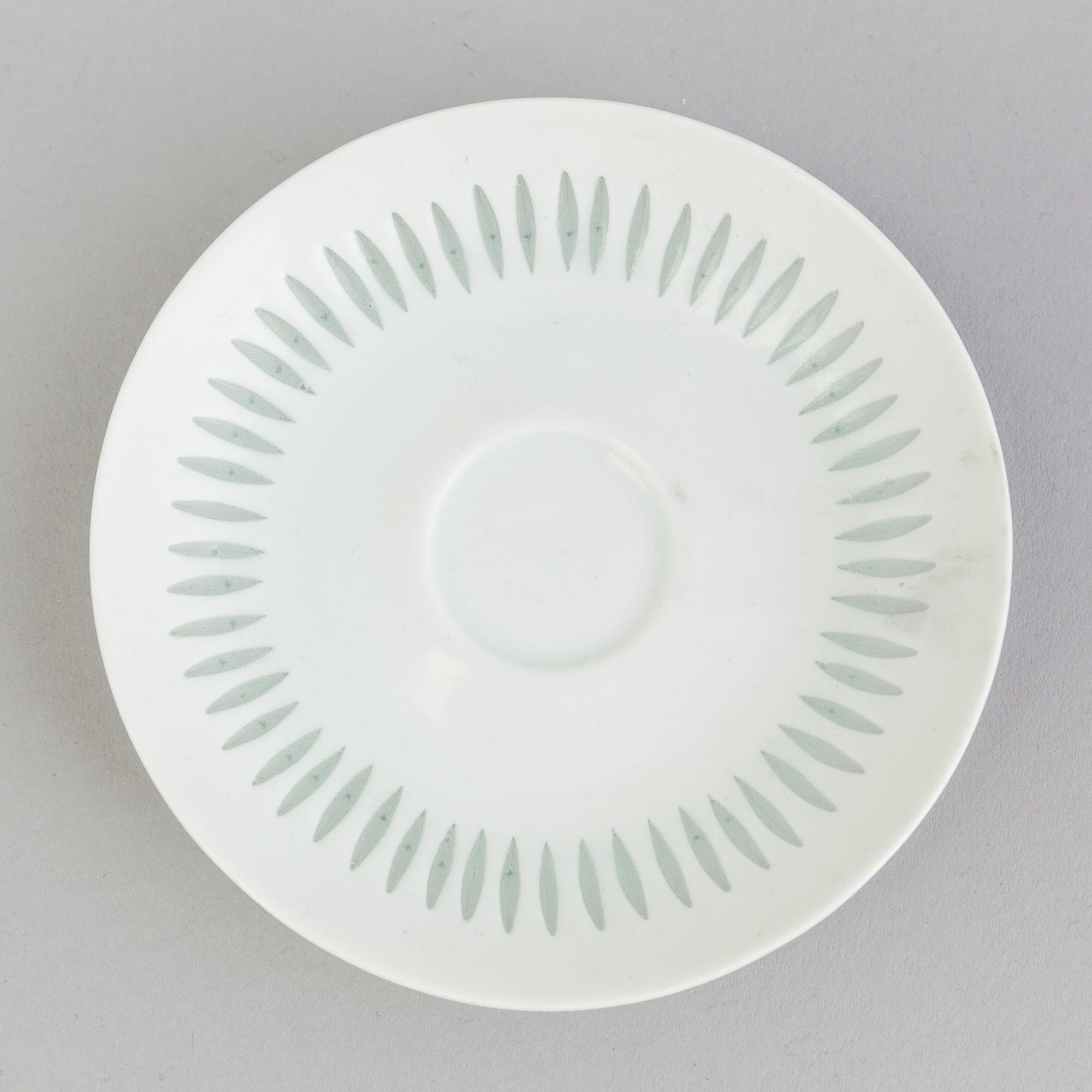 Six items of rice porcelain by Friedel Holzer-Kjellberg, signed Arabia, FHIG, Finland.