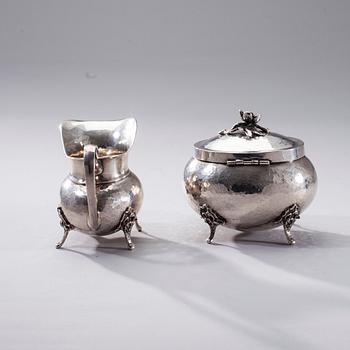 SOCKERSKÅL och GRÄDDSNÄCKA, silver, finska kontrollstämplar, Tyskland 1930-tal. Vikt 359,6 g.