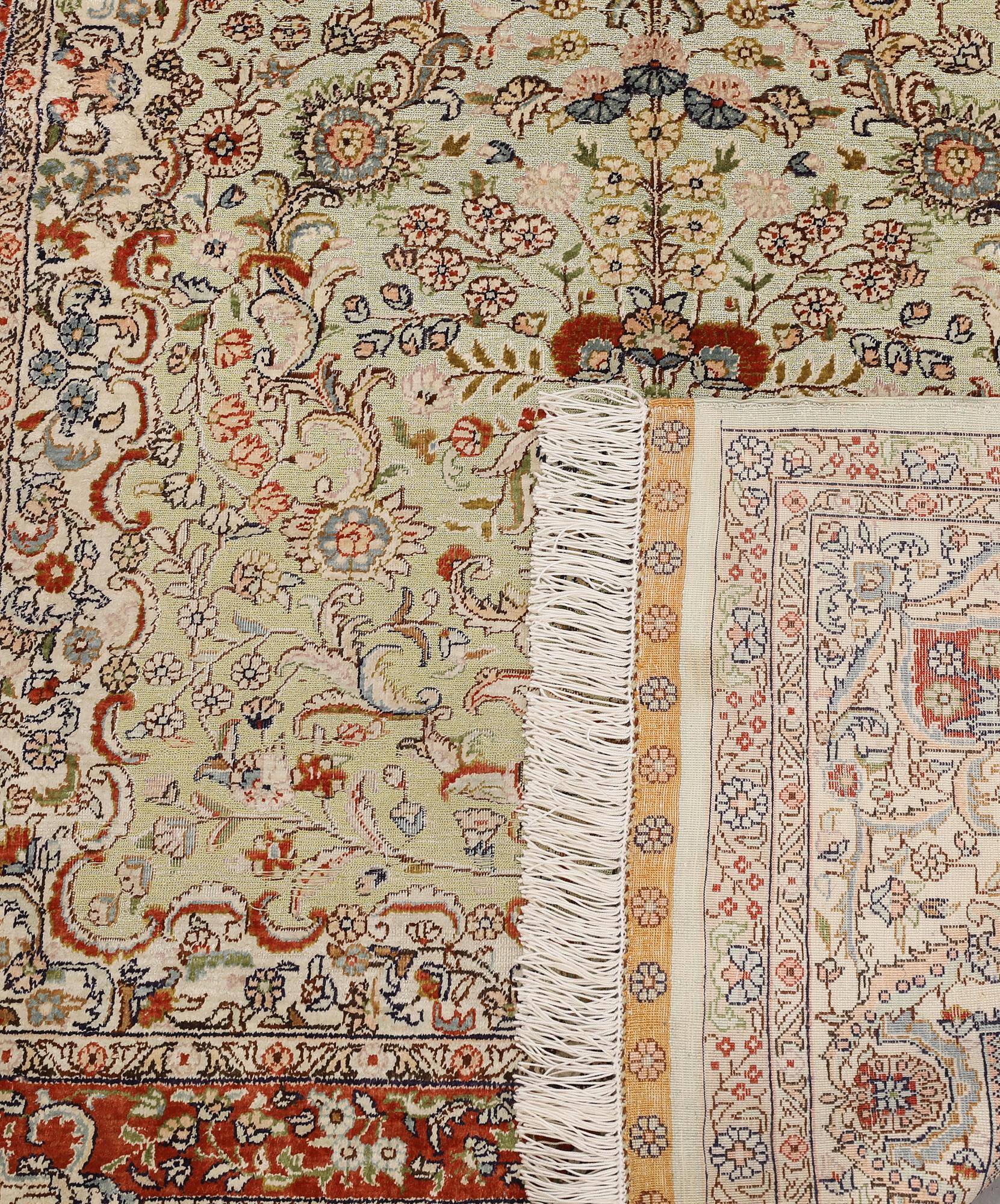 Matta, orientalisk, silke, ca 126 x 91 cm.