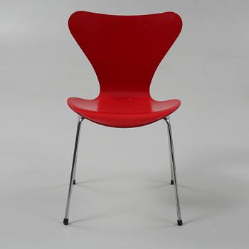 STOL, "Sjuan", Arne Jacobsen för Fritz Hansen, 2005.